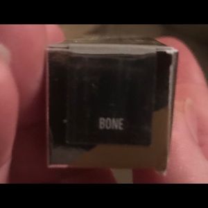 KYLIE CO | CONCEALER | BNIB